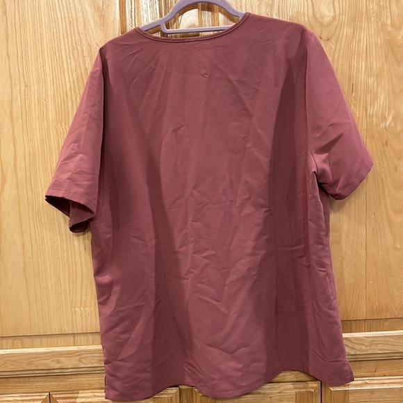 FIGS Catarina Top - Picture 4 of 6